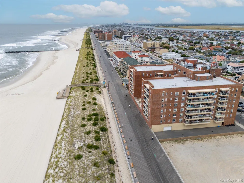 370 West Broadway #5C Long Beach, NY 11561