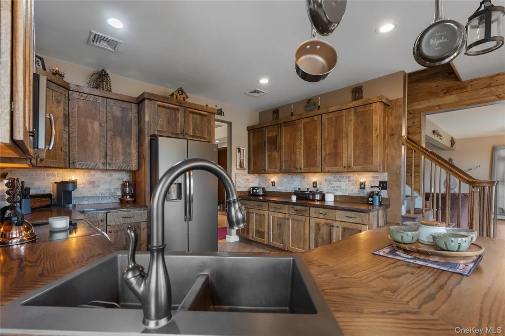 1576 Route 52 Walden, NY 12586