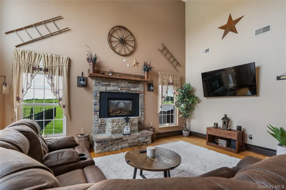 1576 Route 52 Walden, NY 12586