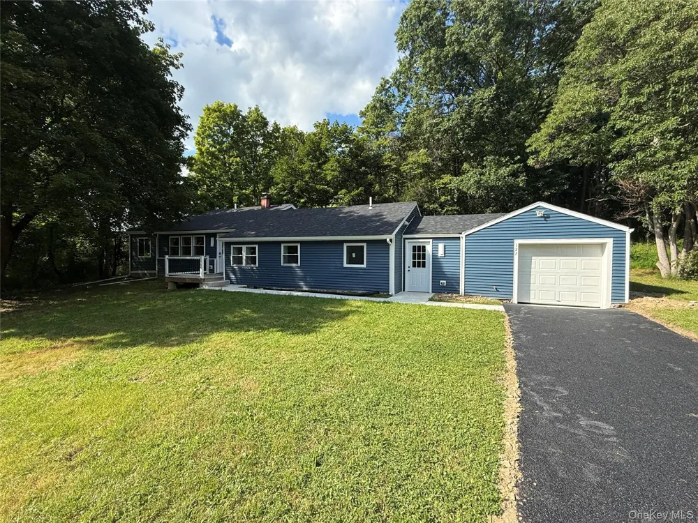 127 Spring Lake Road Red Hook, NY 12571