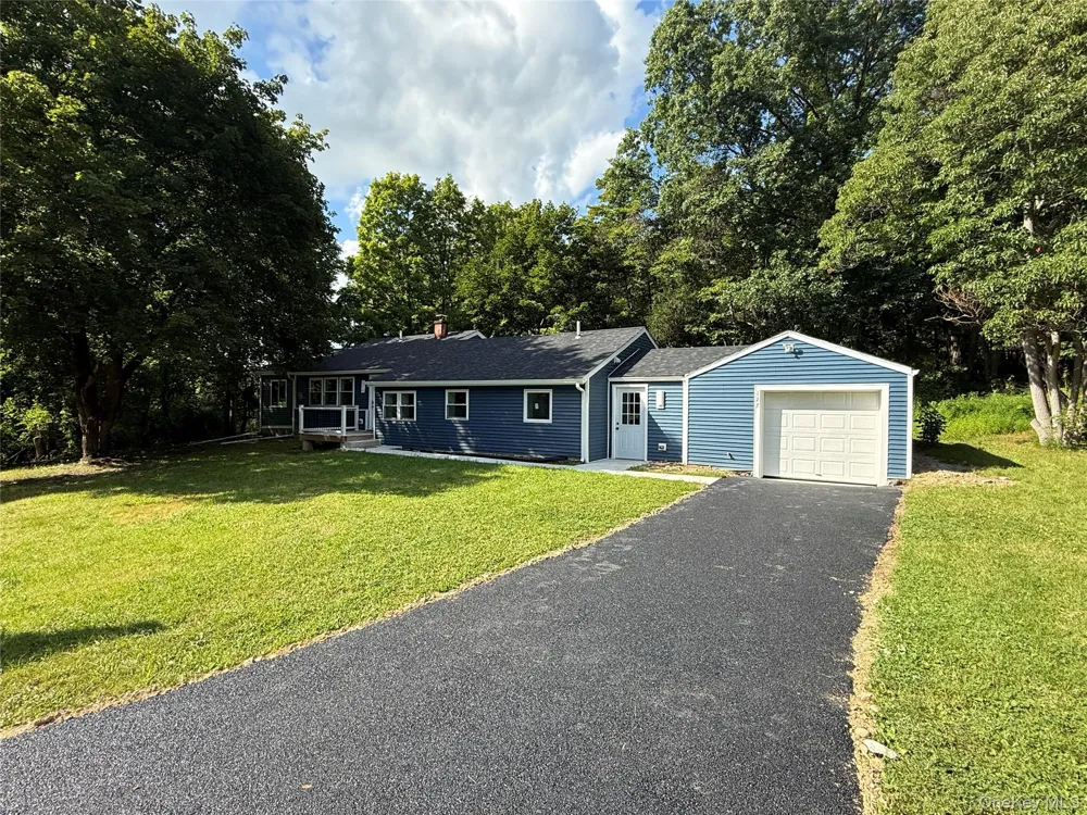 127 Spring Lake Road Red Hook, NY 12571