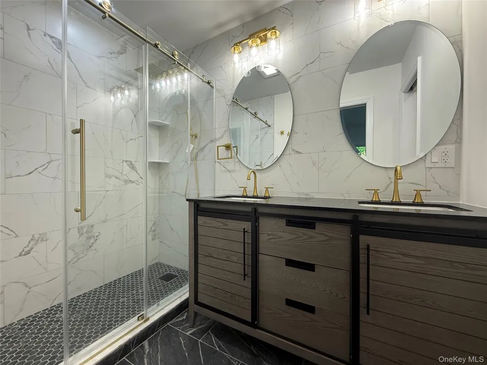 127 Spring Lake Road Red Hook, NY 12571