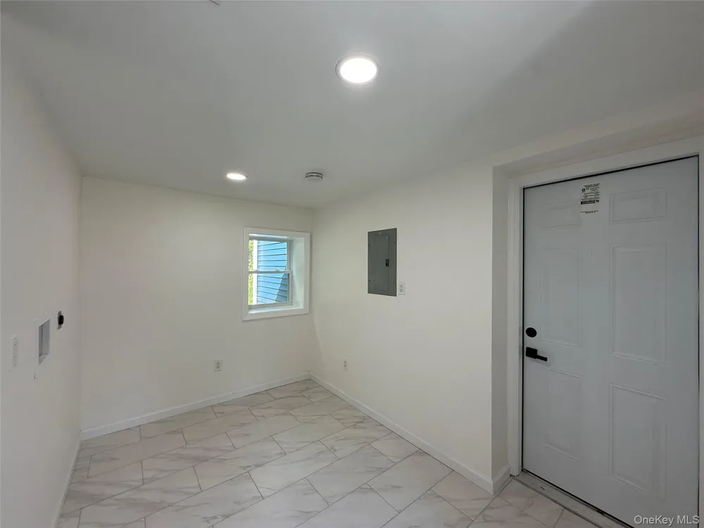 127 Spring Lake Road Red Hook, NY 12571