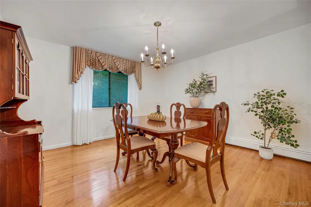 44 Hillside Lane New Rochelle, NY 10804