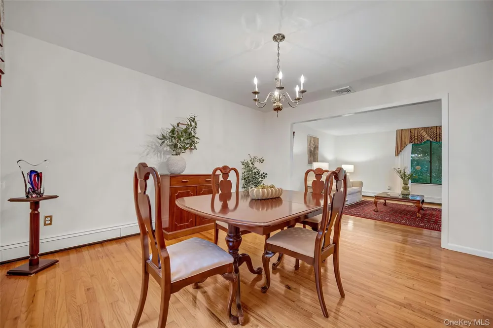 44 Hillside Lane New Rochelle, NY 10804