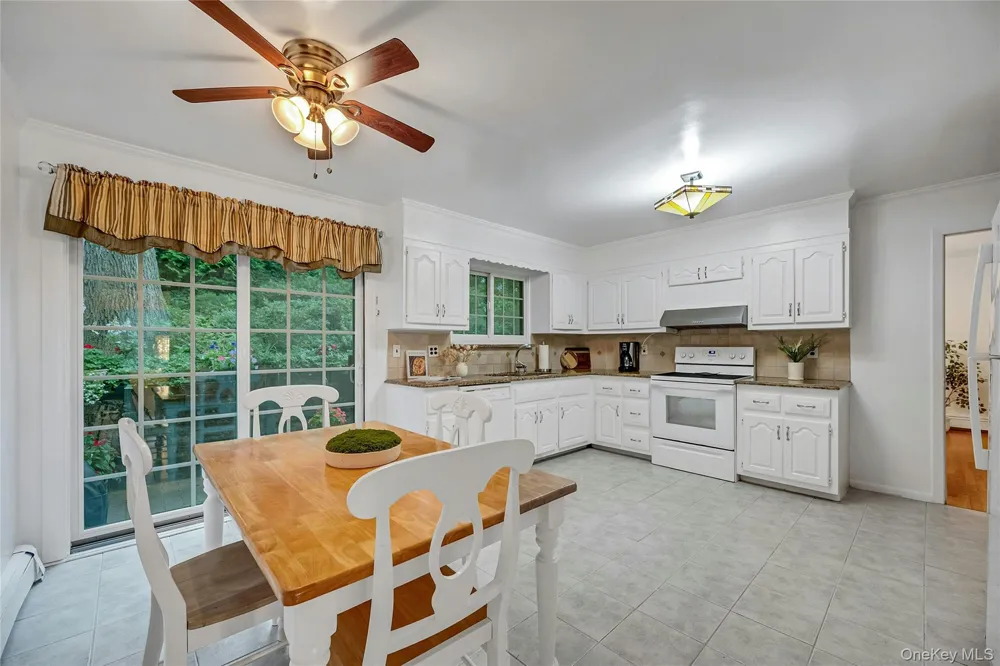 44 Hillside Lane New Rochelle, NY 10804