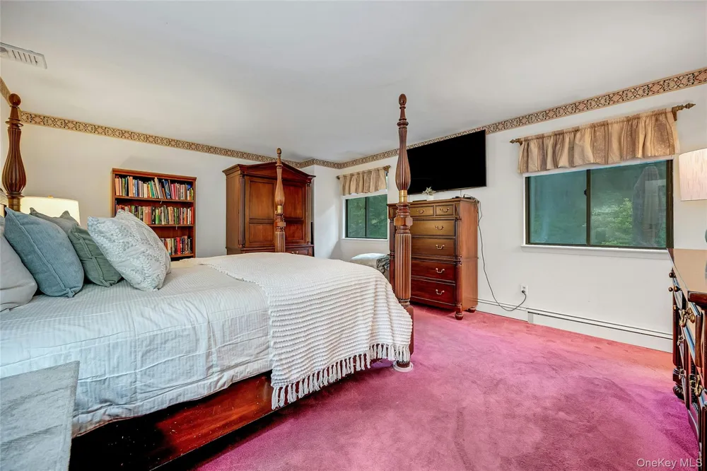 44 Hillside Lane New Rochelle, NY 10804