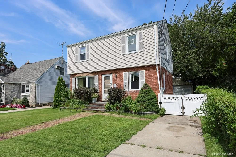 494 Sally Road Mineola, NY 11501