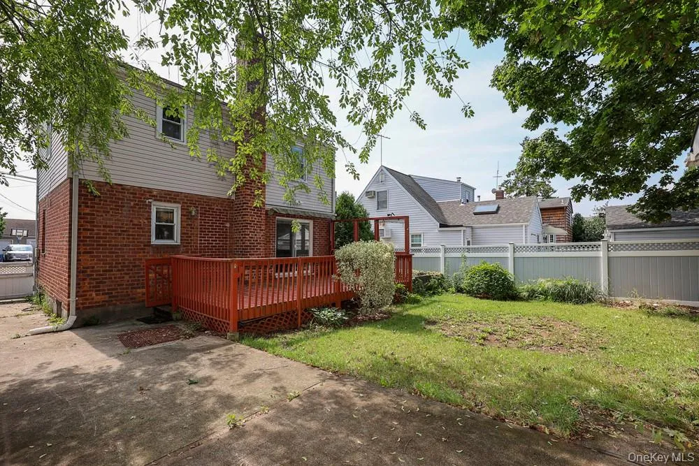 494 Sally Road Mineola, NY 11501