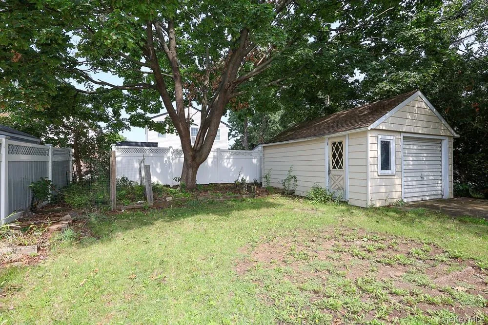 494 Sally Road Mineola, NY 11501