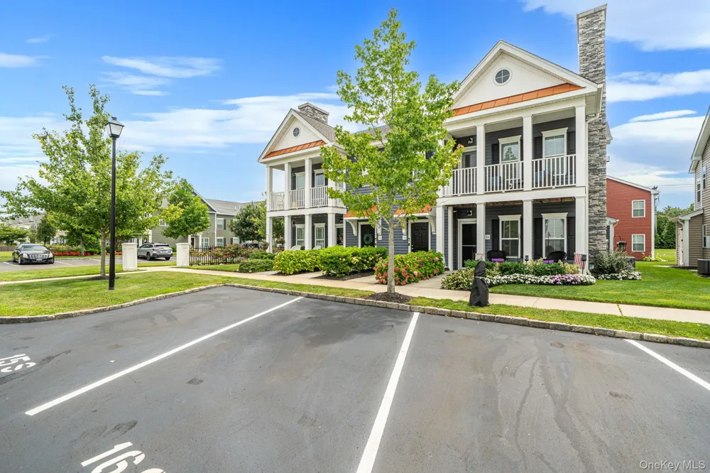 14 Park Drive S East Islip, NY 11730