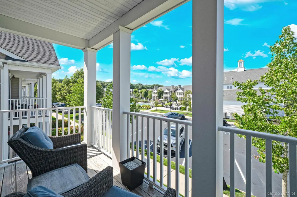 14 Park Drive S East Islip, NY 11730