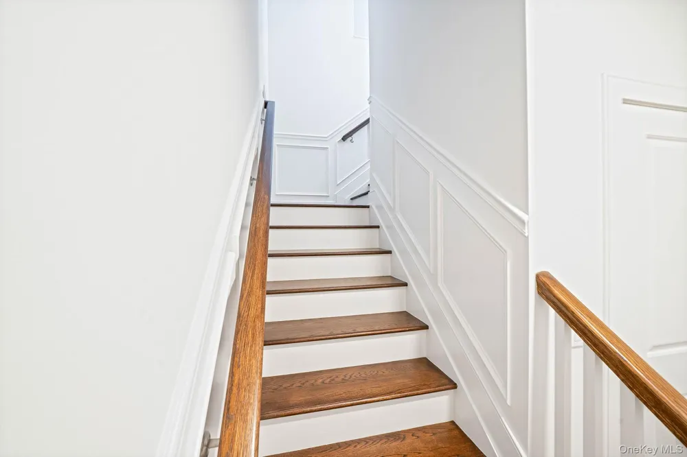 14 Park Drive S East Islip, NY 11730