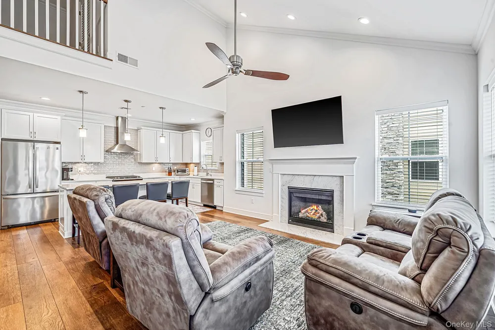 14 Park Drive S East Islip, NY 11730