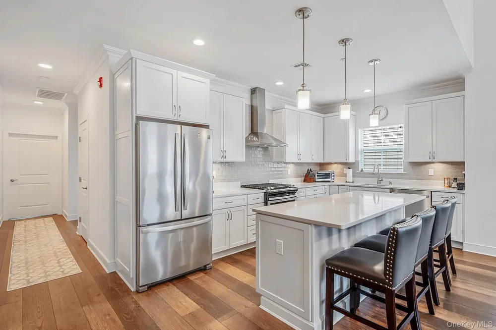 14 Park Drive S East Islip, NY 11730