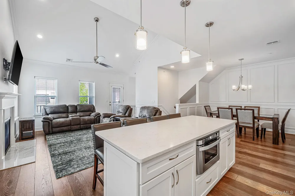 14 Park Drive S East Islip, NY 11730