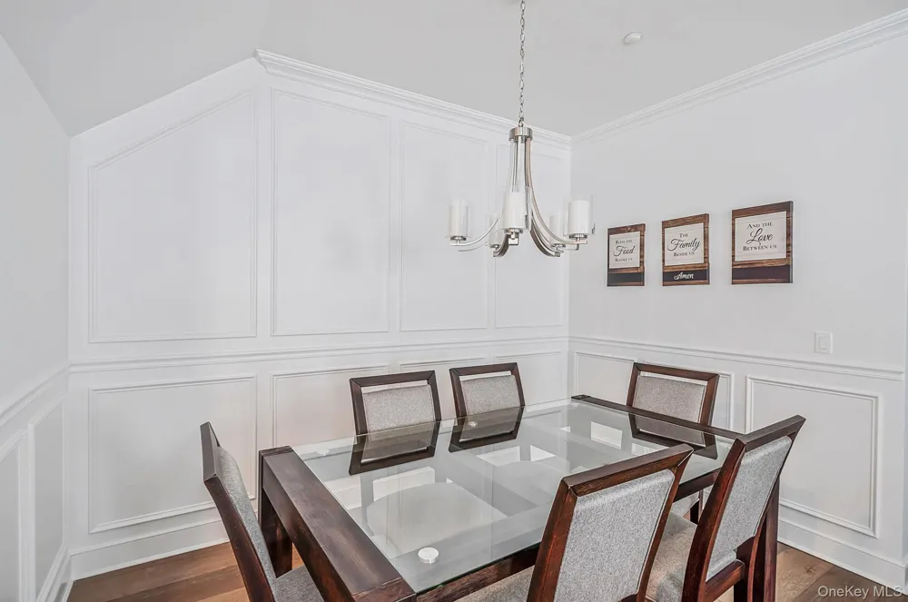 14 Park Drive S East Islip, NY 11730
