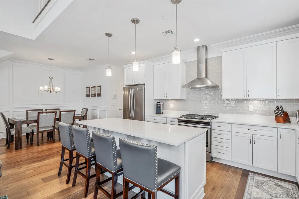 14 Park Drive S East Islip, NY 11730