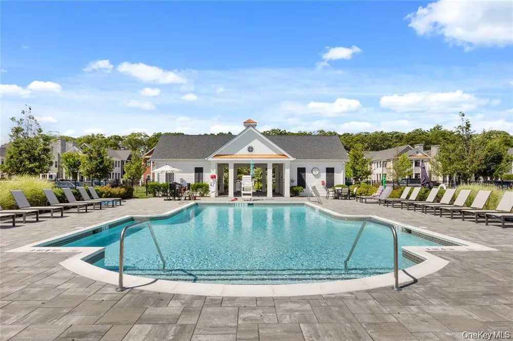 14 Park Drive S East Islip, NY 11730