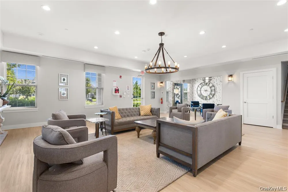 14 Park Drive S East Islip, NY 11730