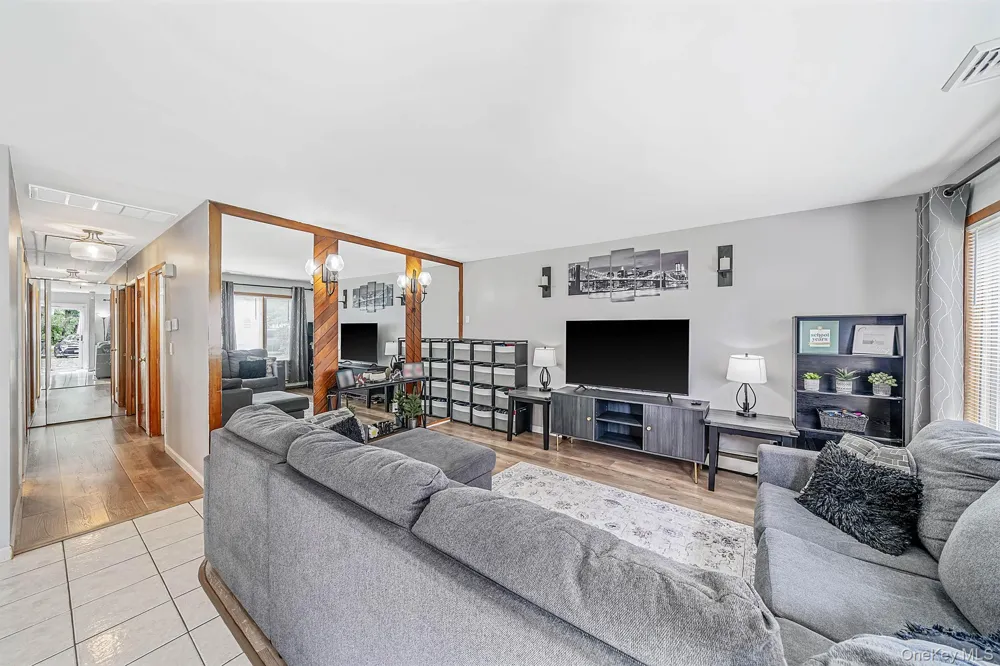 43 Wavecrest Drive Mastic Beach, NY 11951