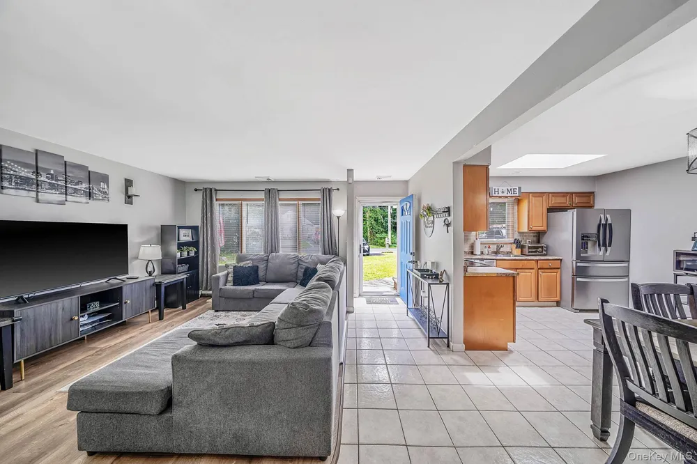 43 Wavecrest Drive Mastic Beach, NY 11951