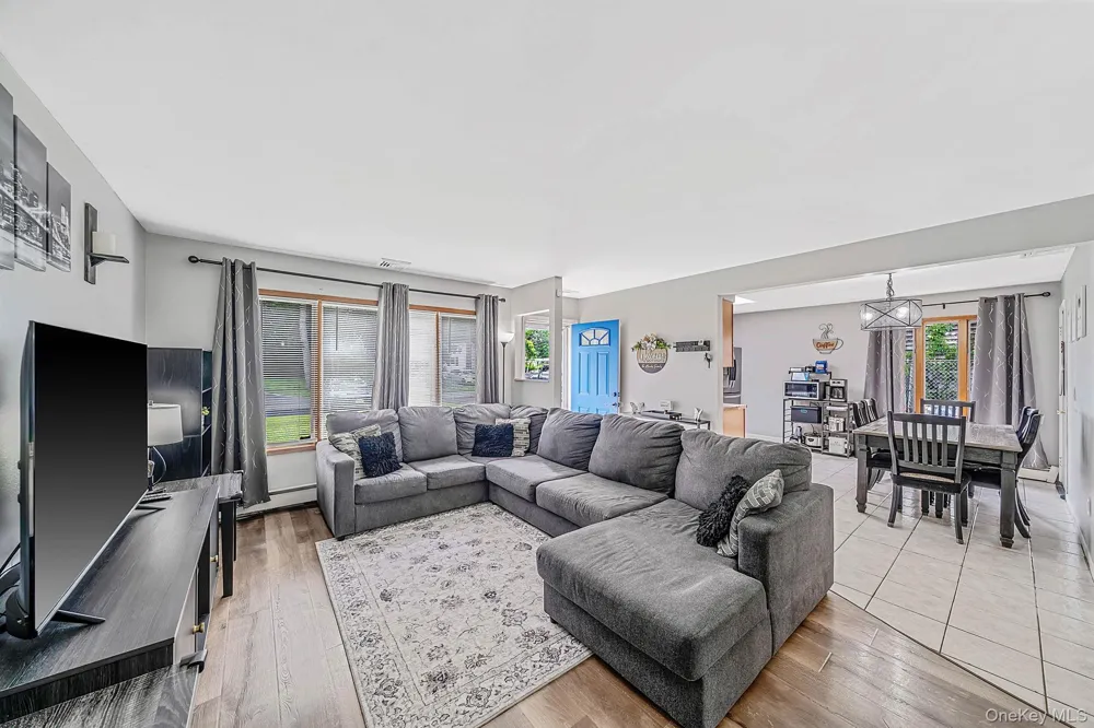 43 Wavecrest Drive Mastic Beach, NY 11951
