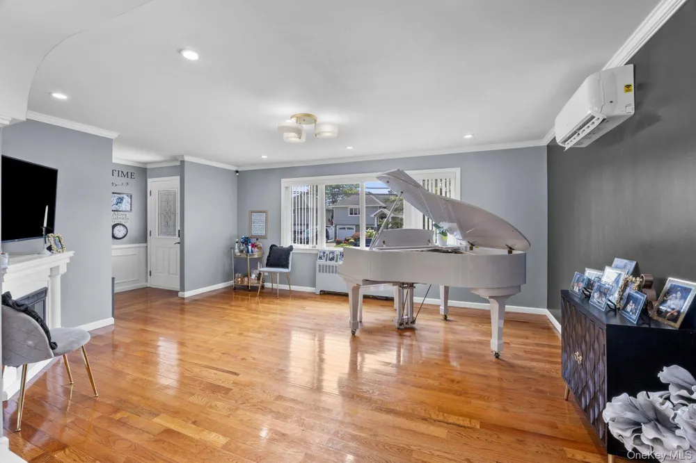 286 E Lexington Avenue Oceanside, NY 11572