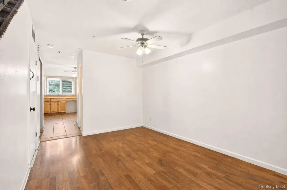 29 Tappen Court Staten Island, NY 10304