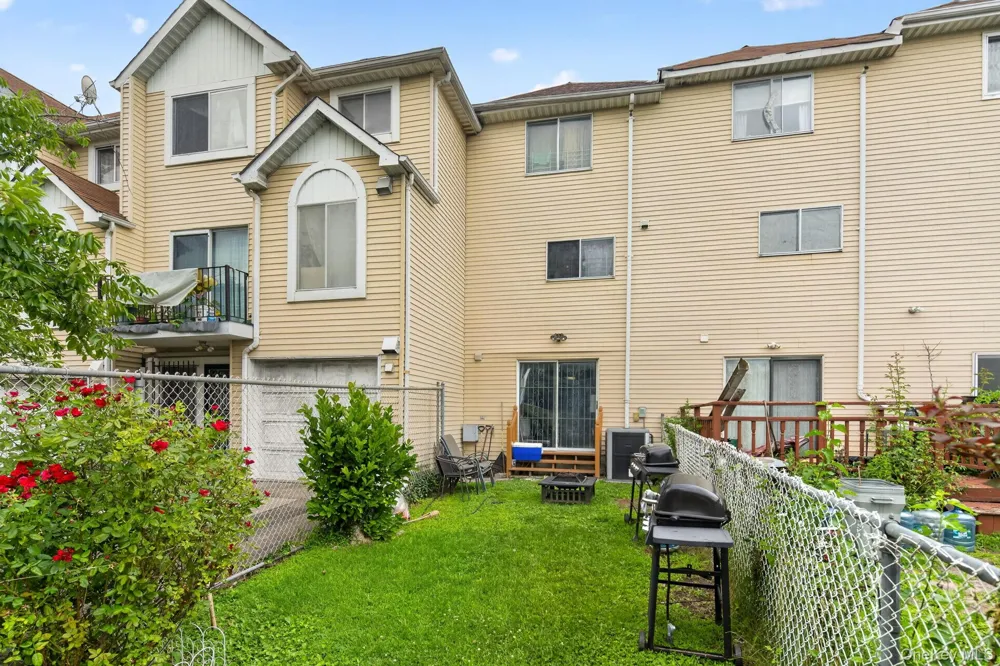29 Tappen Court Staten Island, NY 10304