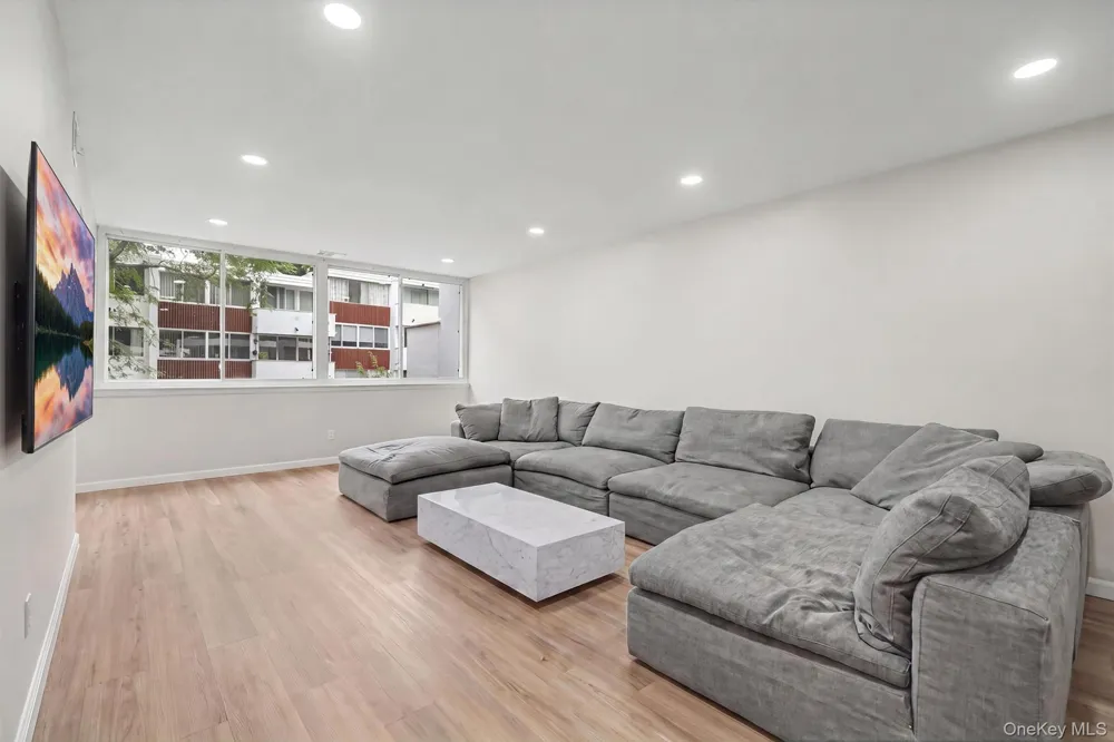 321 Tallwood Drive Hartsdale, NY 10530