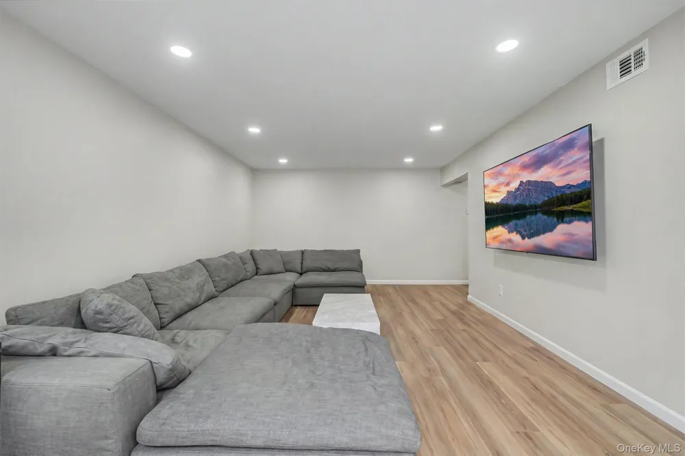 321 Tallwood Drive Hartsdale, NY 10530