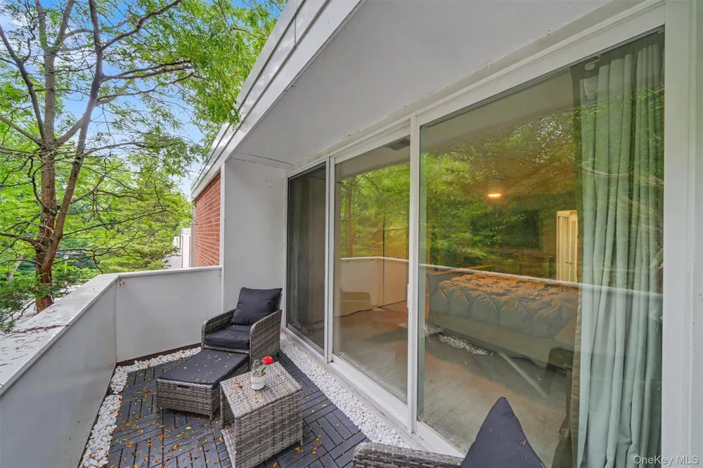 321 Tallwood Drive Hartsdale, NY 10530