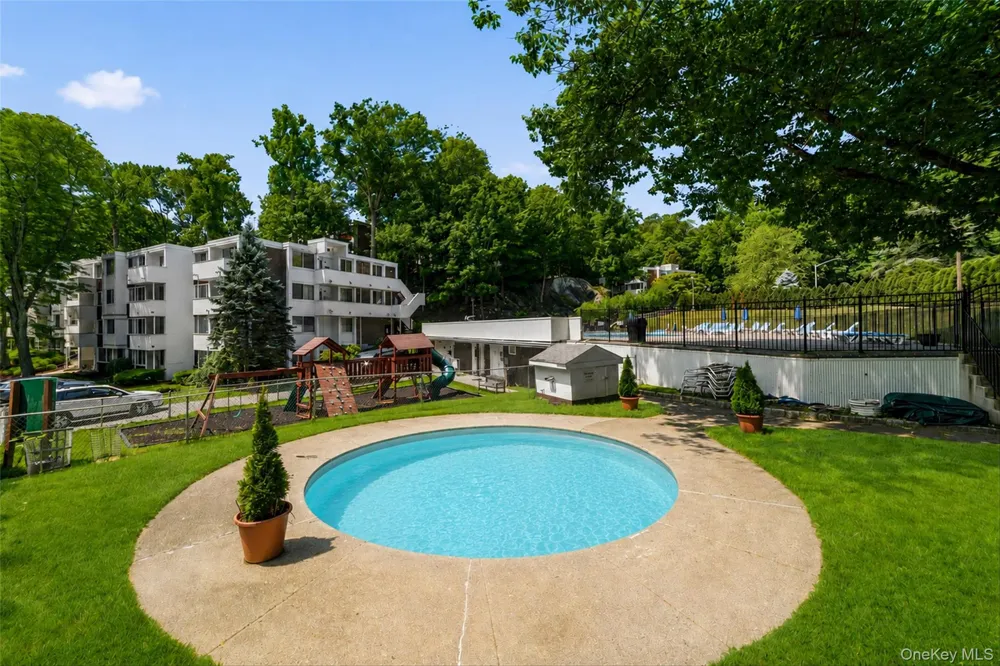 321 Tallwood Drive Hartsdale, NY 10530