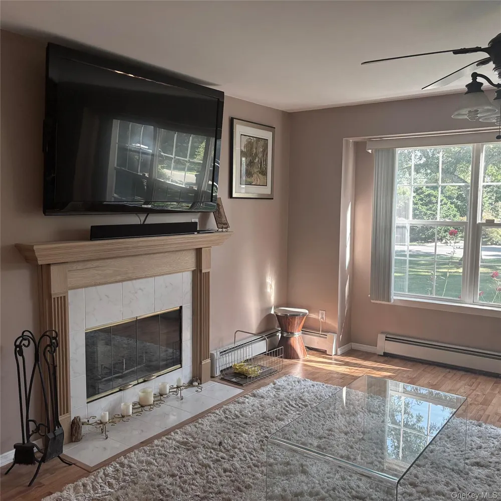 109 Crestwood Drive Shirley, NY 11967