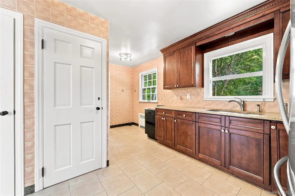 58 S Ketcham Avenue Amityville, NY 11701