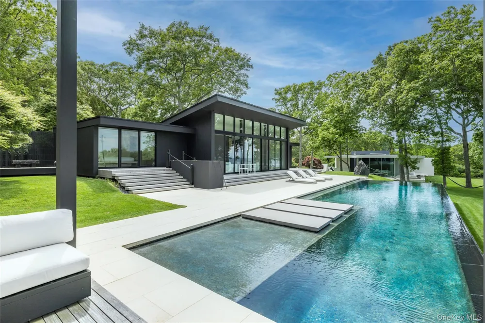 20 & 22 Hedges Banks Drive East Hampton, NY 11937