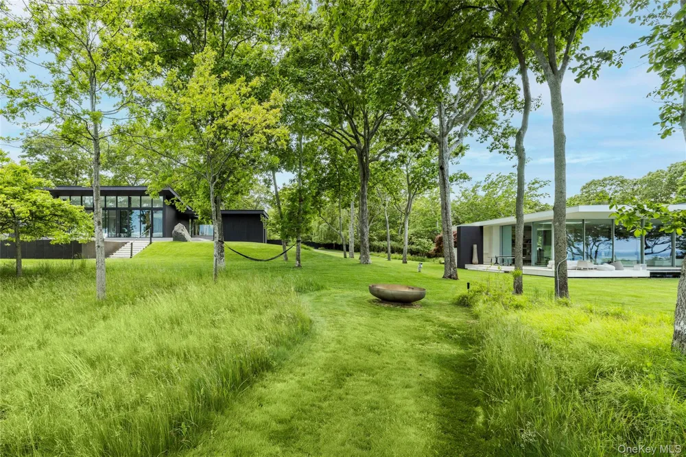 20 & 22 Hedges Banks Drive East Hampton, NY 11937