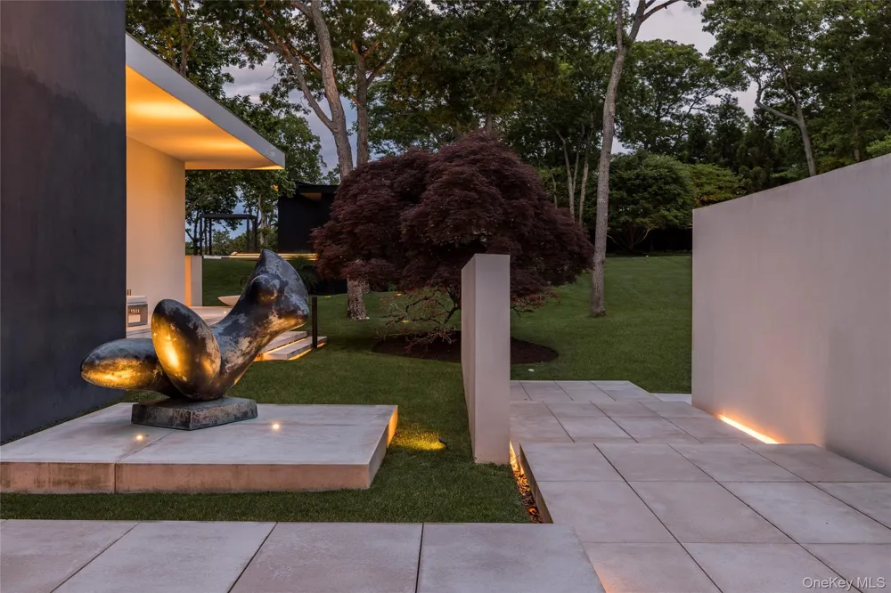 20 & 22 Hedges Banks Drive East Hampton, NY 11937