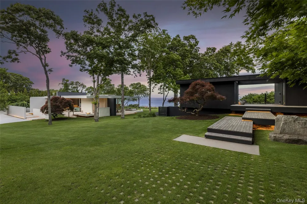 20 & 22 Hedges Banks Drive East Hampton, NY 11937