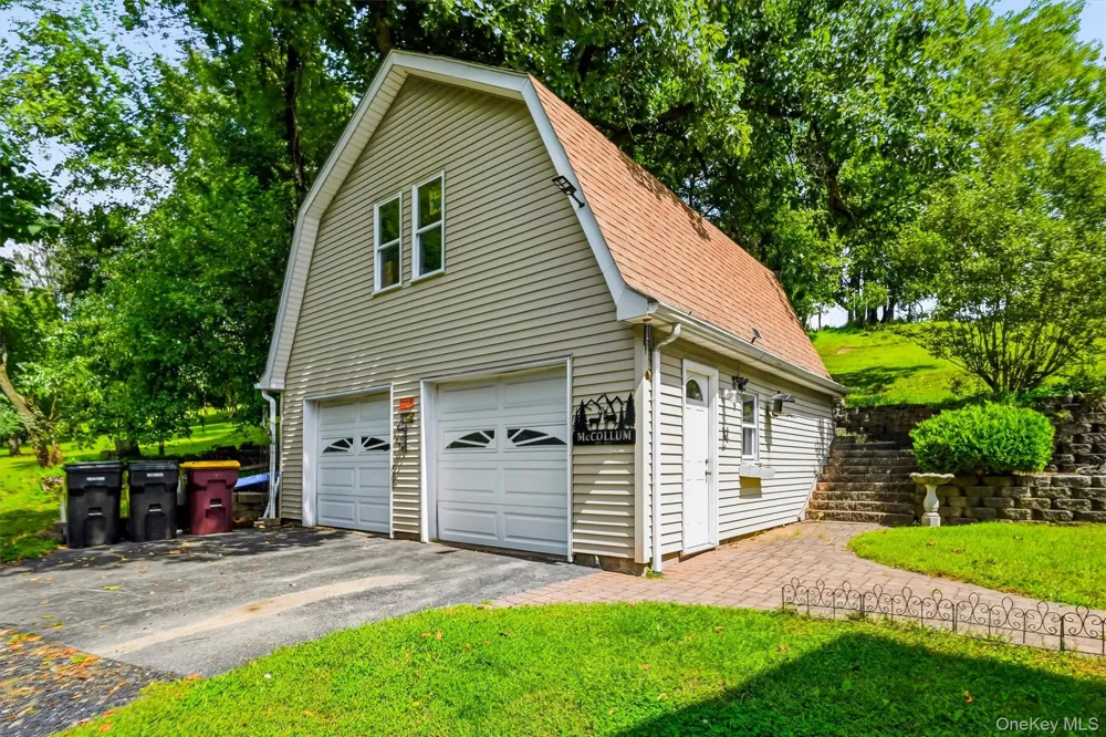 328 Big Island Road Florida, NY 10921