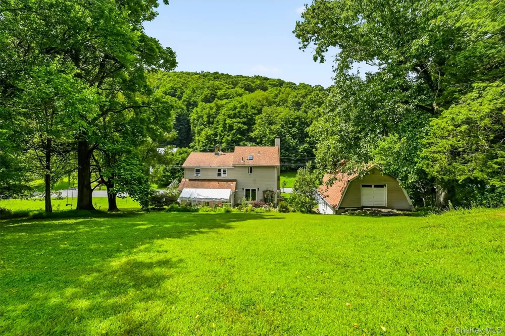 328 Big Island Road Florida, NY 10921