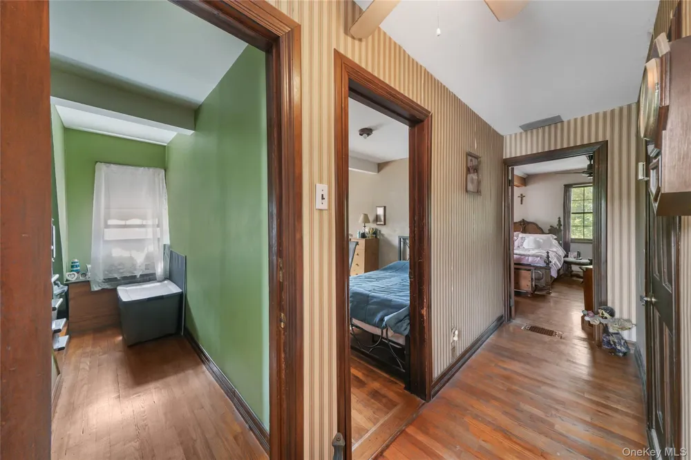 816 Throggs Neck Expressway Bronx, NY 10465