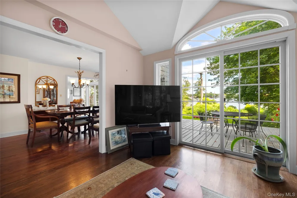 279 Great River Road Great River, NY 11739