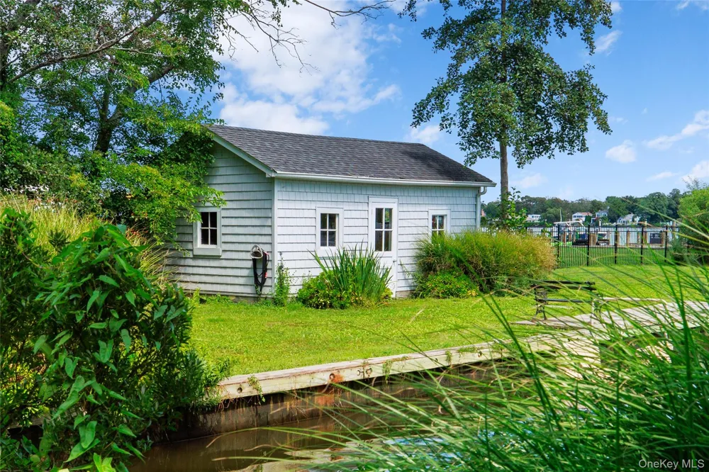 279 Great River Road Great River, NY 11739