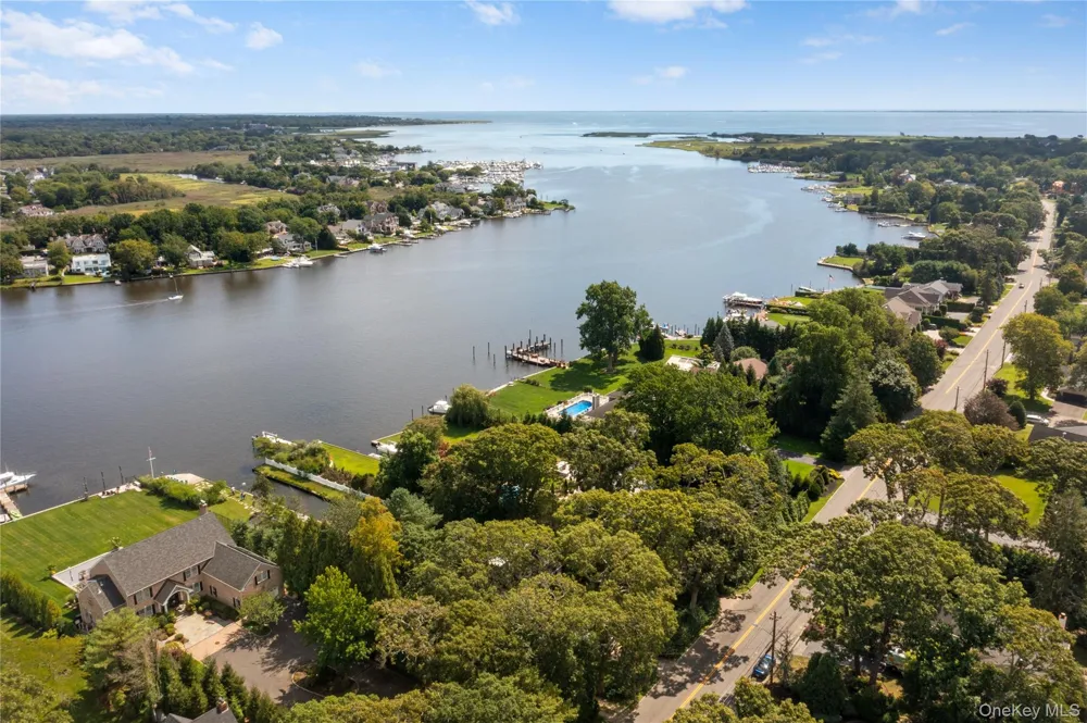 279 Great River Road Great River, NY 11739