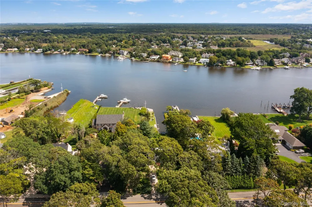 279 Great River Road Great River, NY 11739