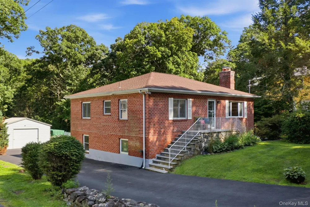 8 Arbutus Street Putnam Valley, NY 10579