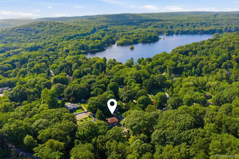 8 Arbutus Street Putnam Valley, NY 10579