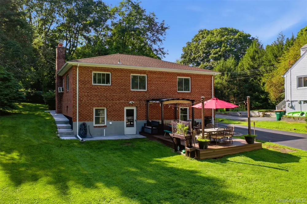 8 Arbutus Street Putnam Valley, NY 10579